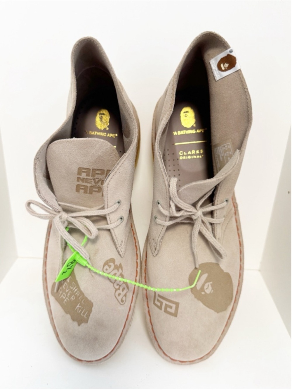 A Bathing Ape x Clarks Desert Boot
Bape Grey Embossed size 9.5 - Picture 9 of 11